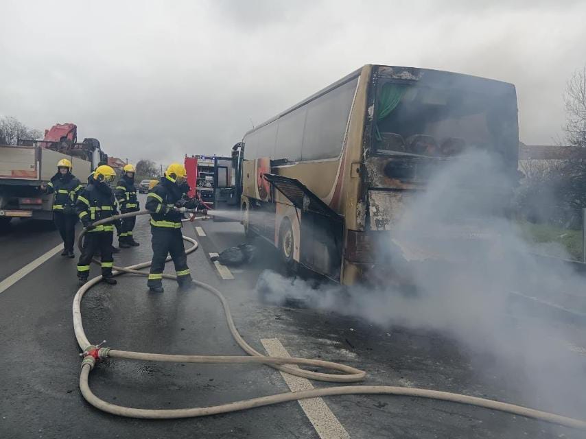 Zapaljen autobus