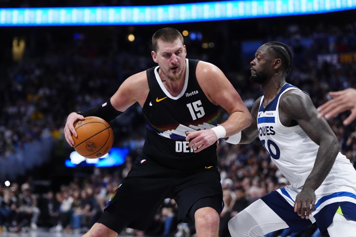 Nikola Jokić na meču Denver - Minesota