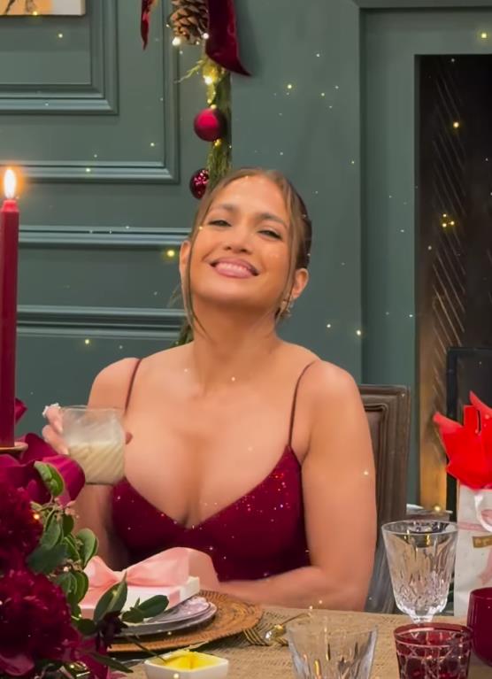 Dženifer Lopez novogodišnja dekoracija i proslava (4).png