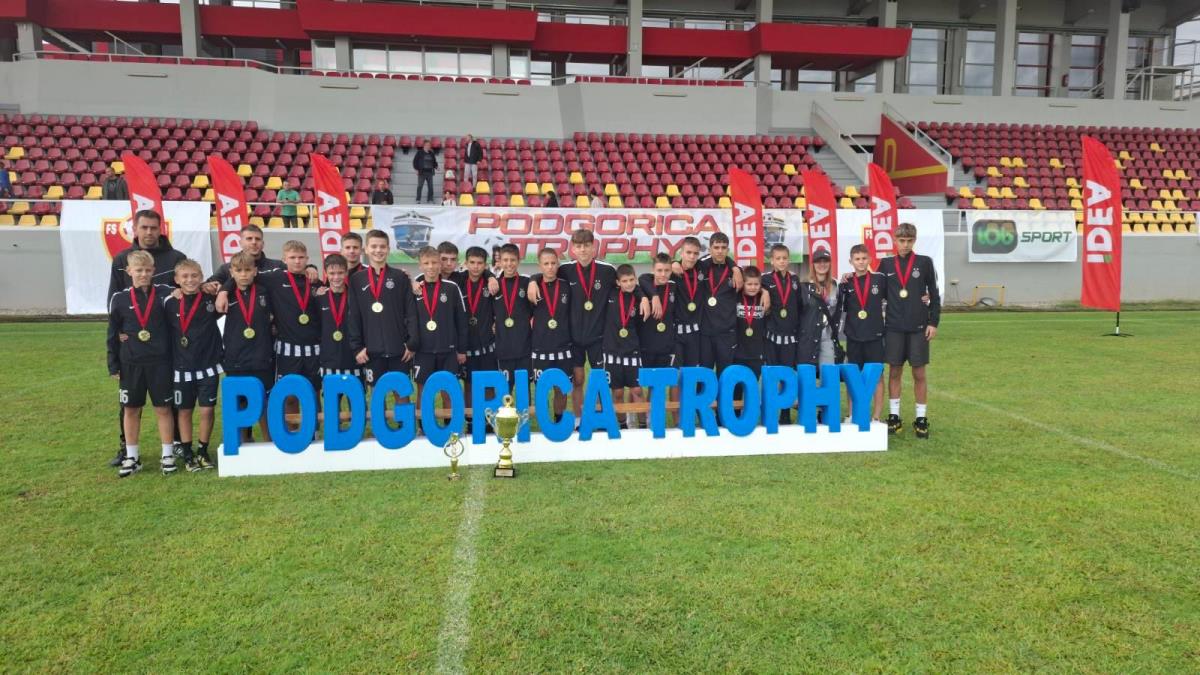 Mladi fudbaleri Teleoptika