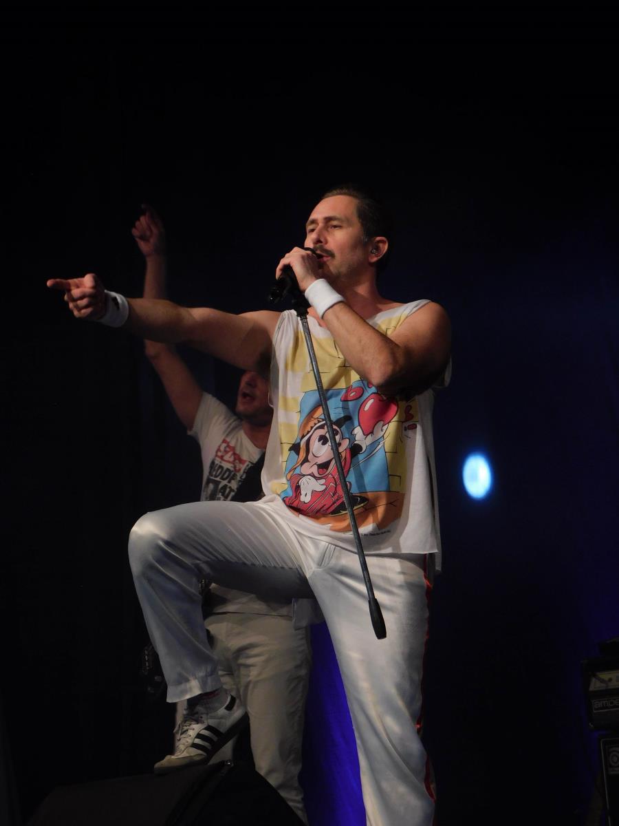 LOZNICA - Fredi medju Lozničanima.jpg