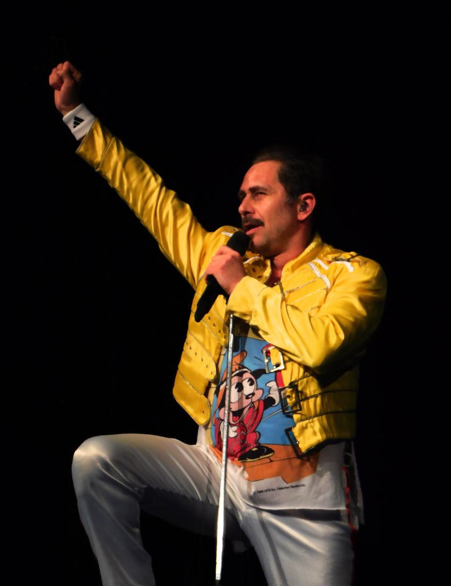 LOZNICA - Dva sata Queen.jpg