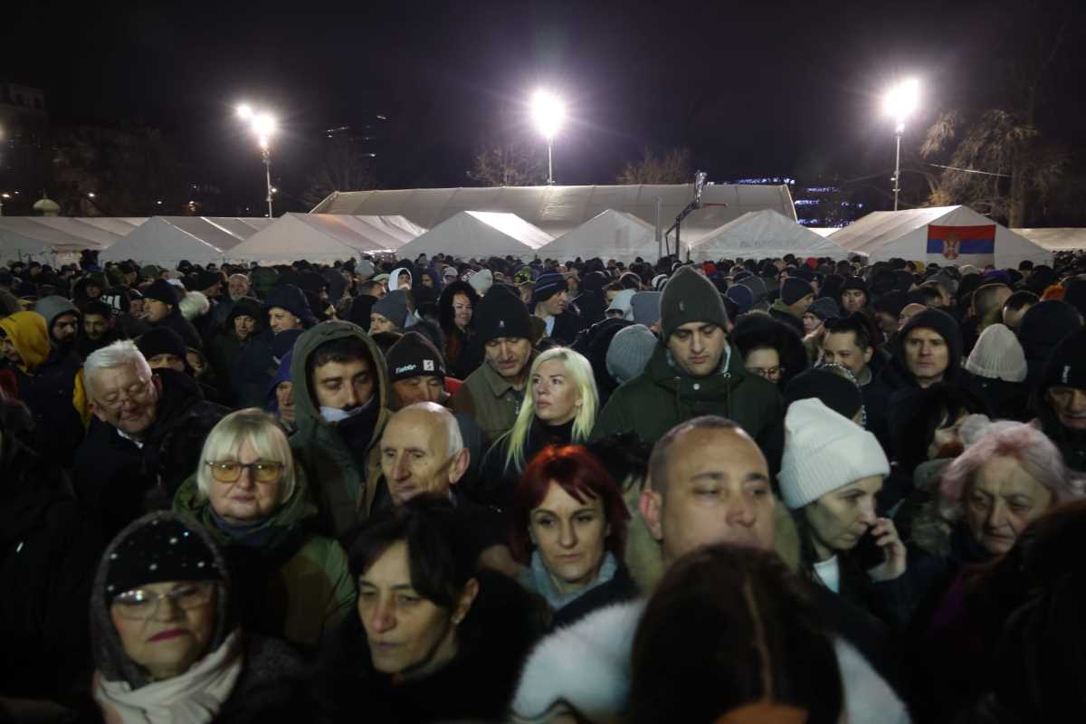 Uklanjanje ćacilenda Ćacilend Aleksandar Vučić (19).jpeg