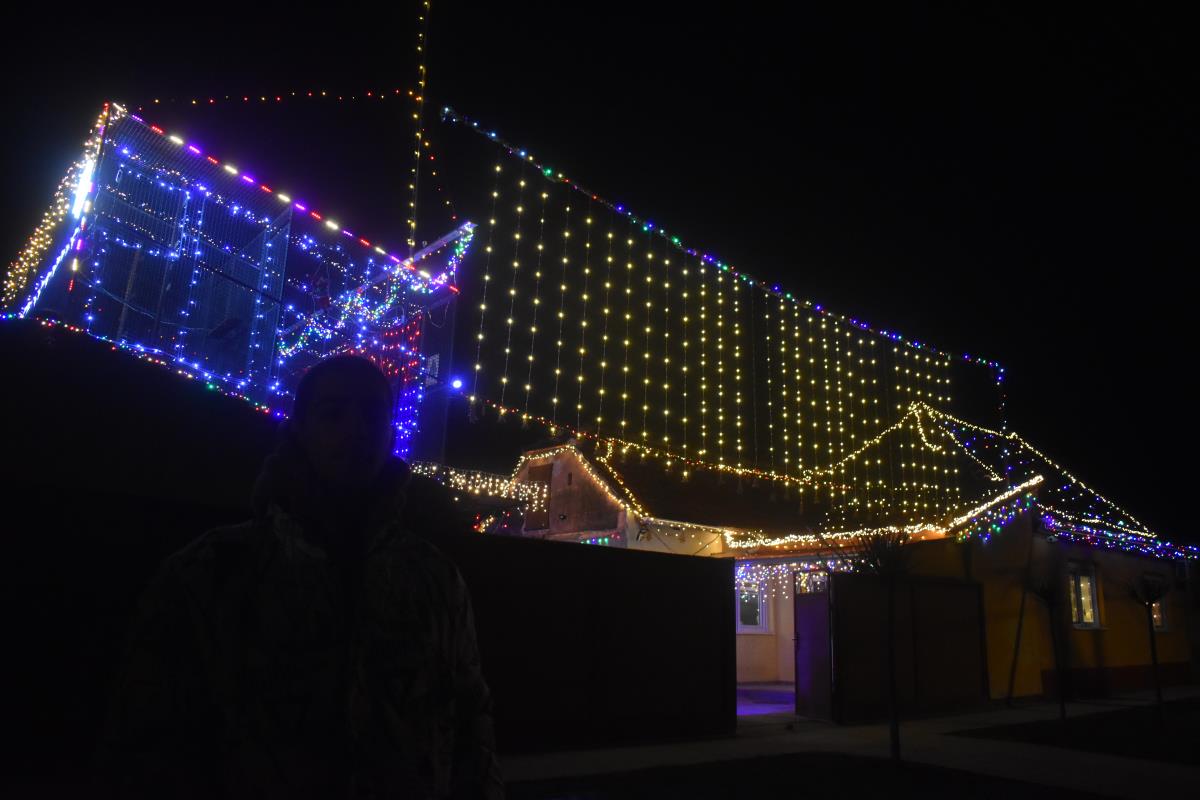 Ukrasio kuću foto s.u..JPG