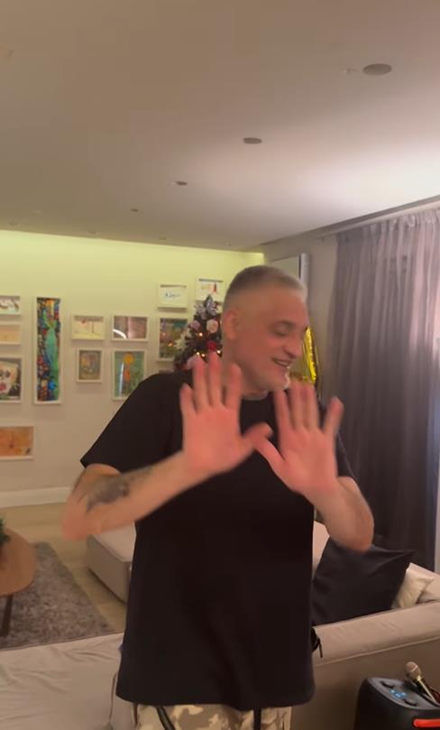 Ana Bekuta kod Čede Jovanovića i Aleksandra Kosa u stanu