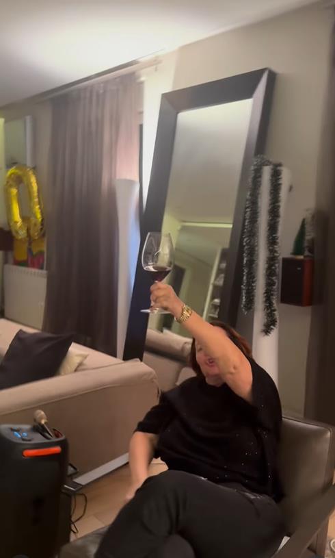 Ana Bekuta kod Čede Jovanovića i Aleksandra Kosa u stanu