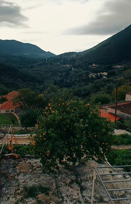 Kristina iz Leskovca kupila kamenu kuću iz 1821. godine u Grčkoj