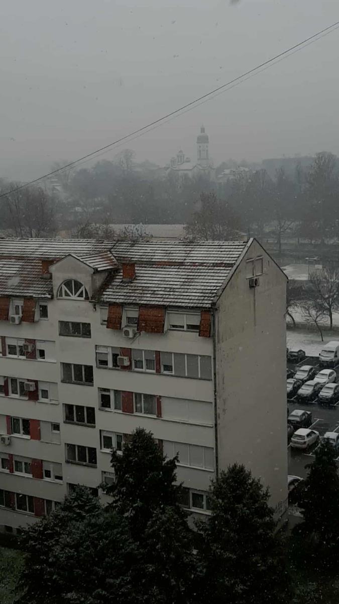 LOZNICA - Zabeleli se krovovi.jpg