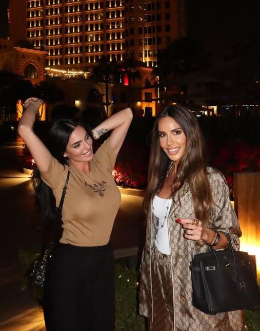 Jovana Gajić i Kristina Janjić