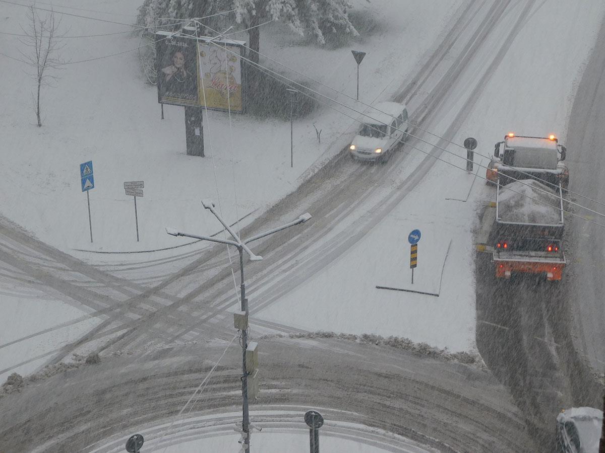 LOZNICA - Otežan saobraćaj.JPG