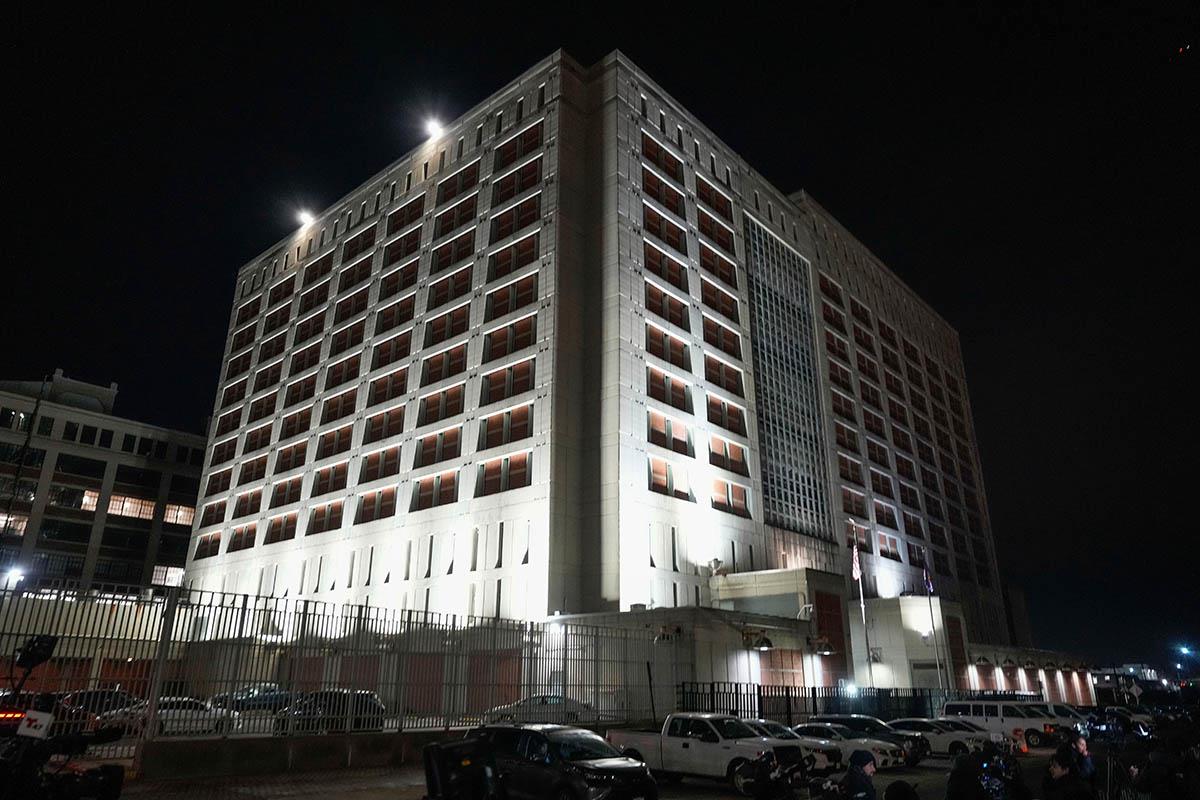 sasa AP Yuki Iwamura.jpg