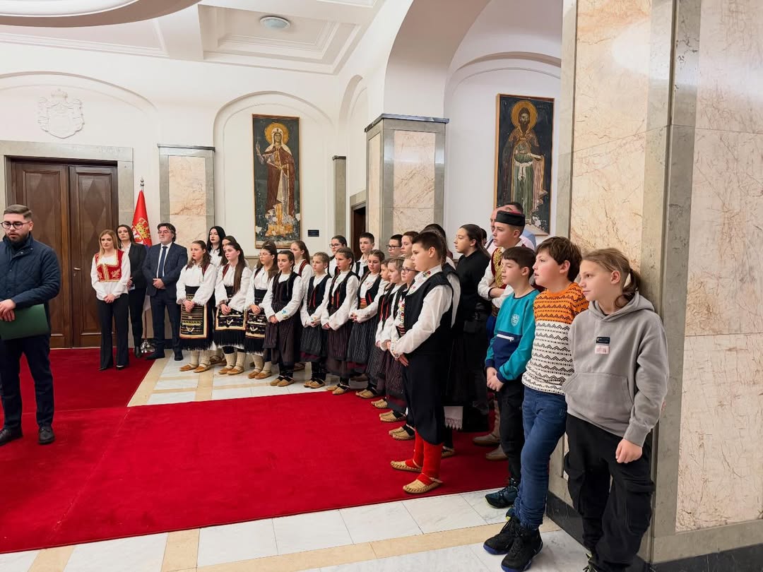 Нека нас радост Божића ојача и буде нам инспирација за даље очување мира, толеранције и братске  (5).jpg