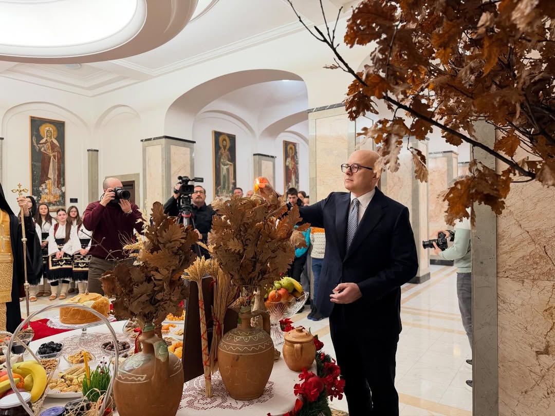 Нека нас радост Божића ојача и буде нам инспирација за даље очување мира, толеранције и братске  (3).jpg