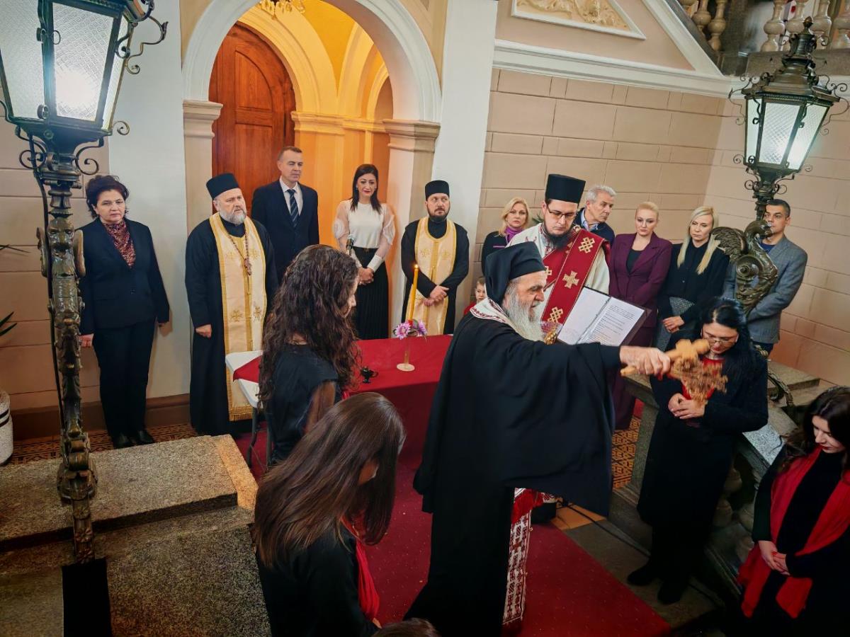 Unošenje Badnjaka 4.jpg