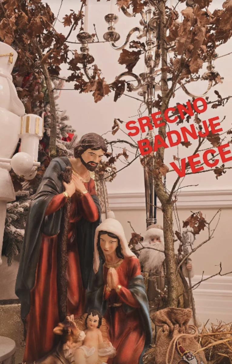 Dragana Mirković proslavlja Badnje veče