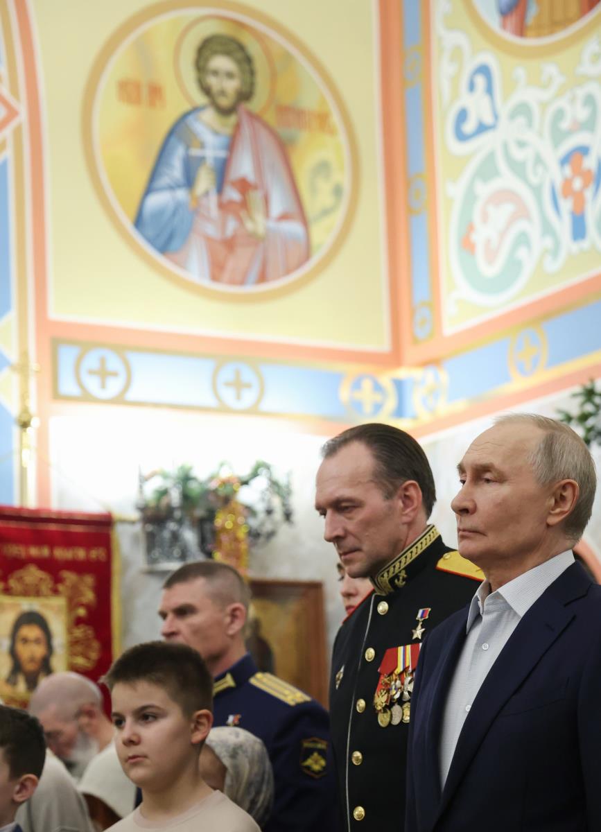 Vladimir Putin02 EPA Vyacheslav Prokofyevsputnikkre.jpg