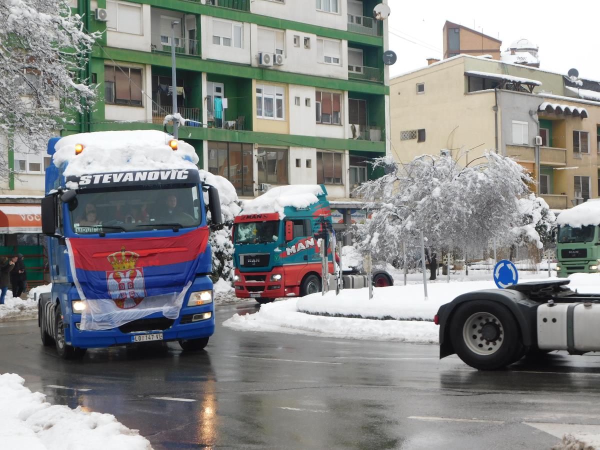 LOZNICA -Defile kamiona.JPG