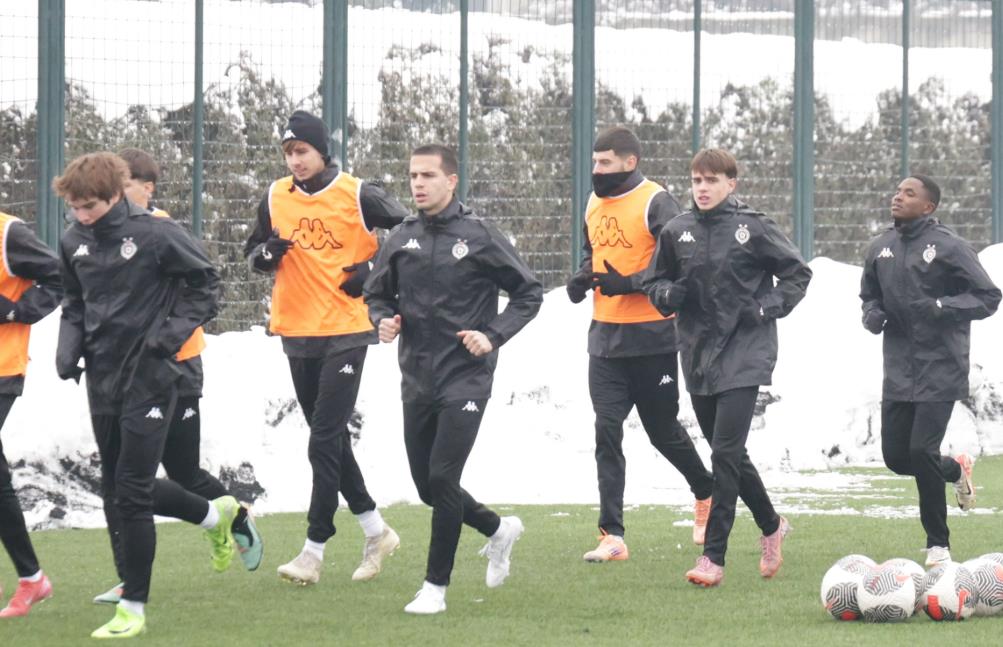 FK Partizan, pripreme