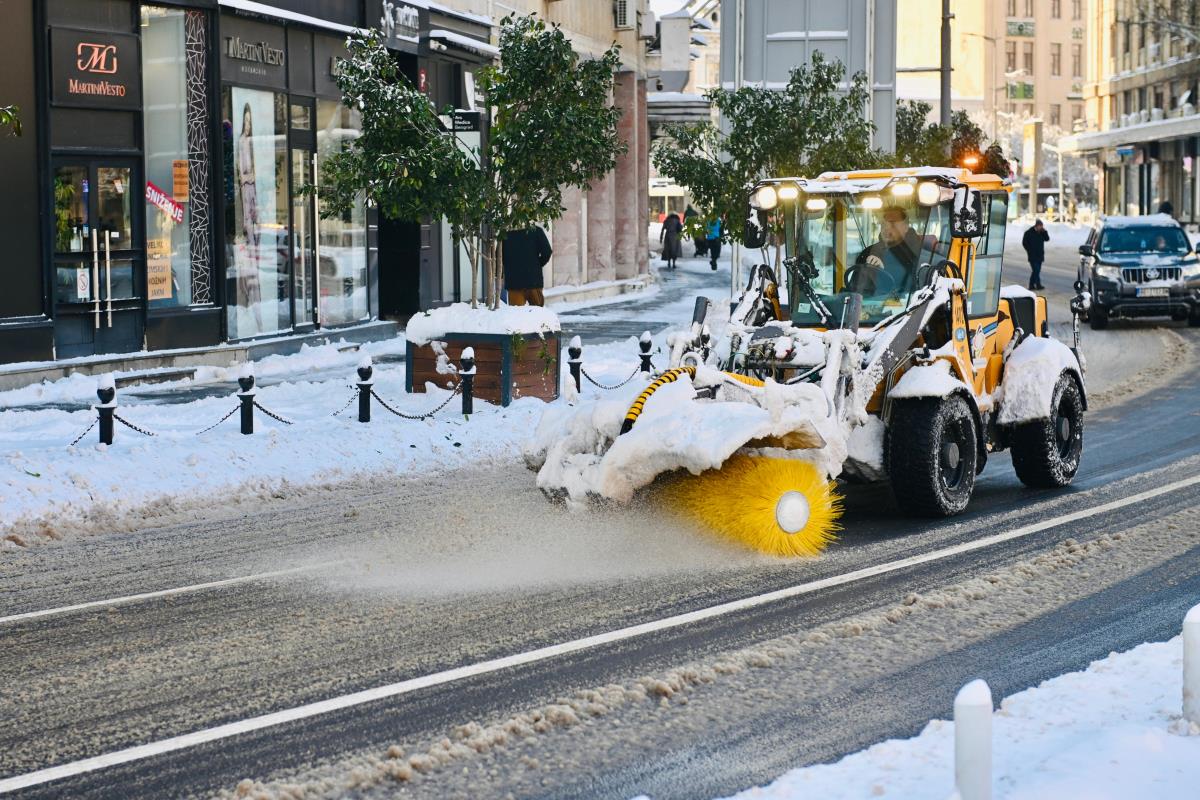 Beograd sneg zima čišćenje ulice