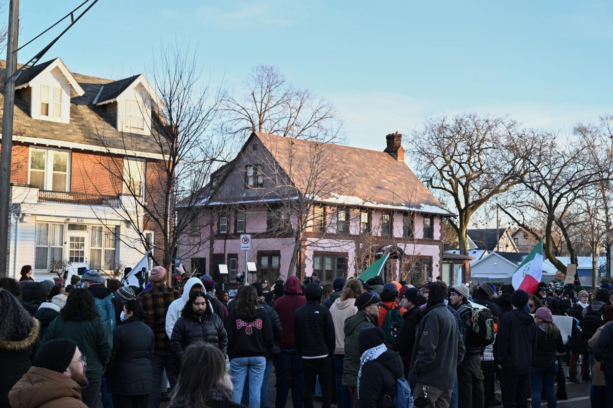 Minneapolis03 AP Tom Baker.jpg