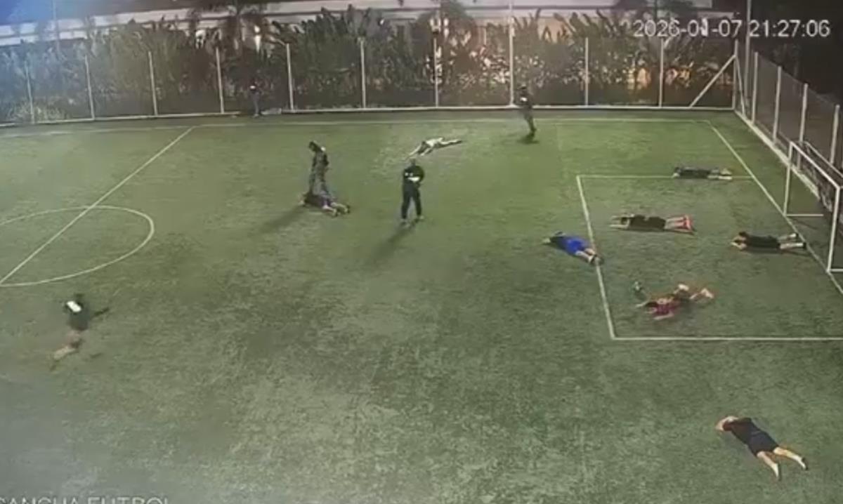 ubistvo fudbalski teren ostrvo Mokoli Ekvador