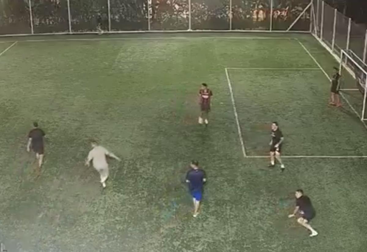 ubistvo fudbalski teren ostrvo Mokoli Ekvador