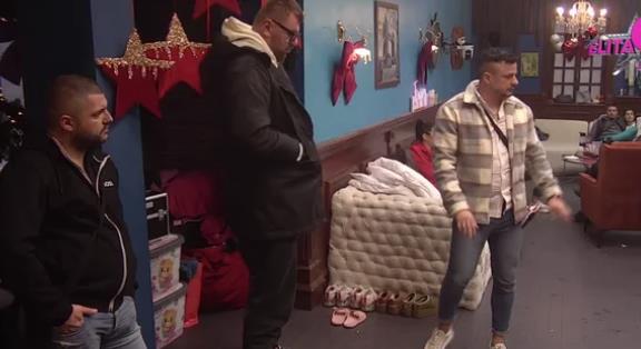 "NJENE DRUGARICE SU ME..." Terza slomljen od bola nakon skandala na krštenju, kroz suze priznao šta se dešavalo: Pop nas je smirivao, mnogo mi je teško...