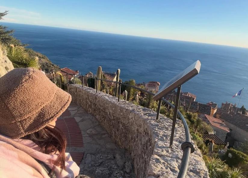 Sloboda Mićalović na Azurnoj obali