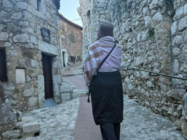 Sloboda Mićalović na Azurnoj obali