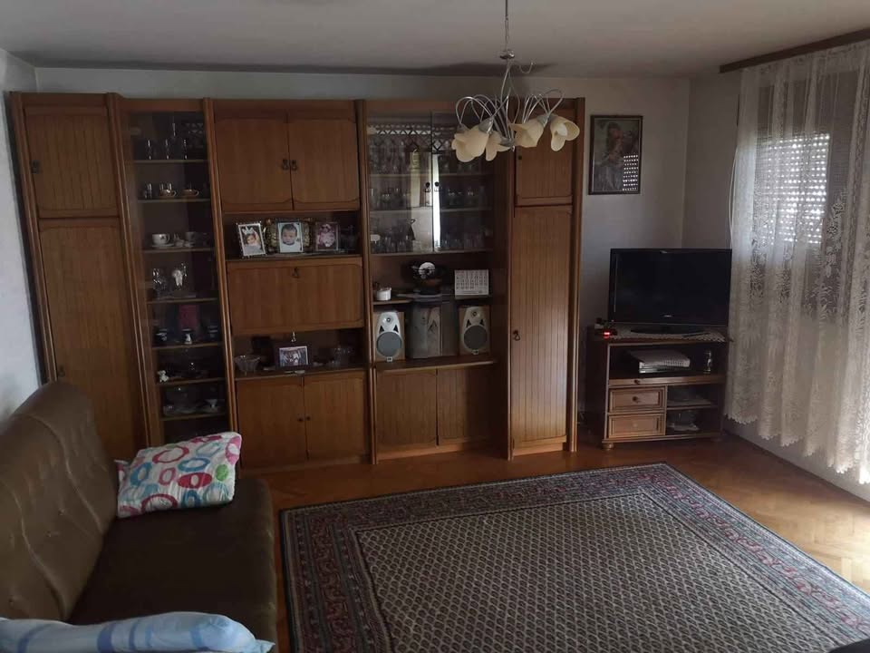 Kuća u Lazarevcu (4).jpg