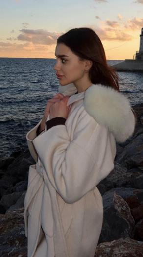 Lara Čolić korigovala i nos i usne