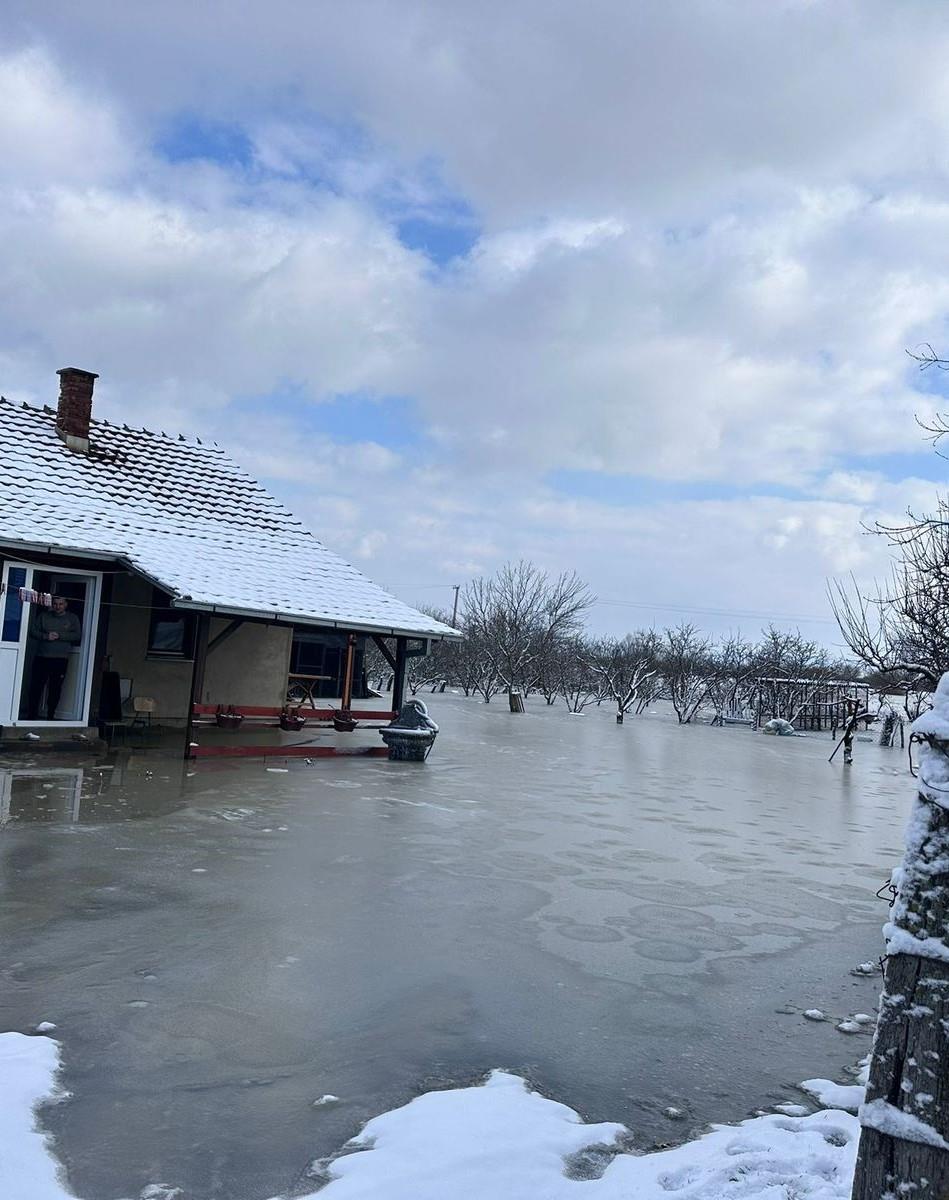 Crveni krst pomaže ugroženima od snega 4.jpeg