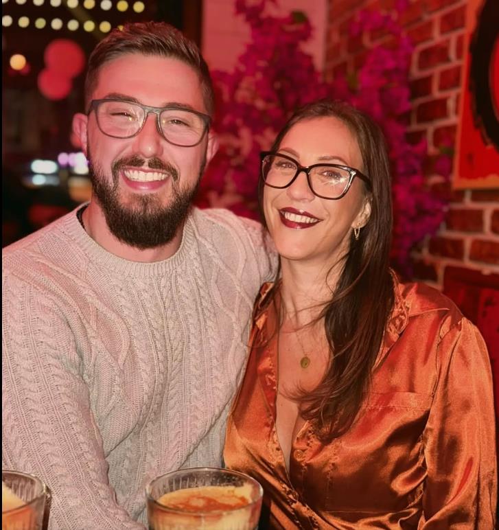 Sara Vintrip i njen suprug.jpg