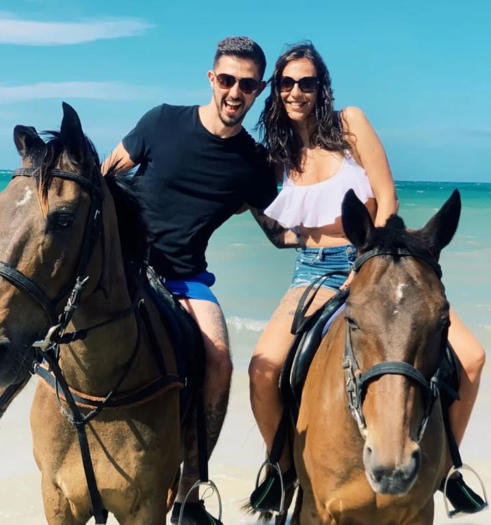 Sara Vintrip i njen suprug.jpg