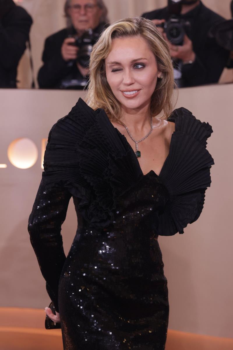 Majli Sajrus na dodeli Zlatnih globusa 2026