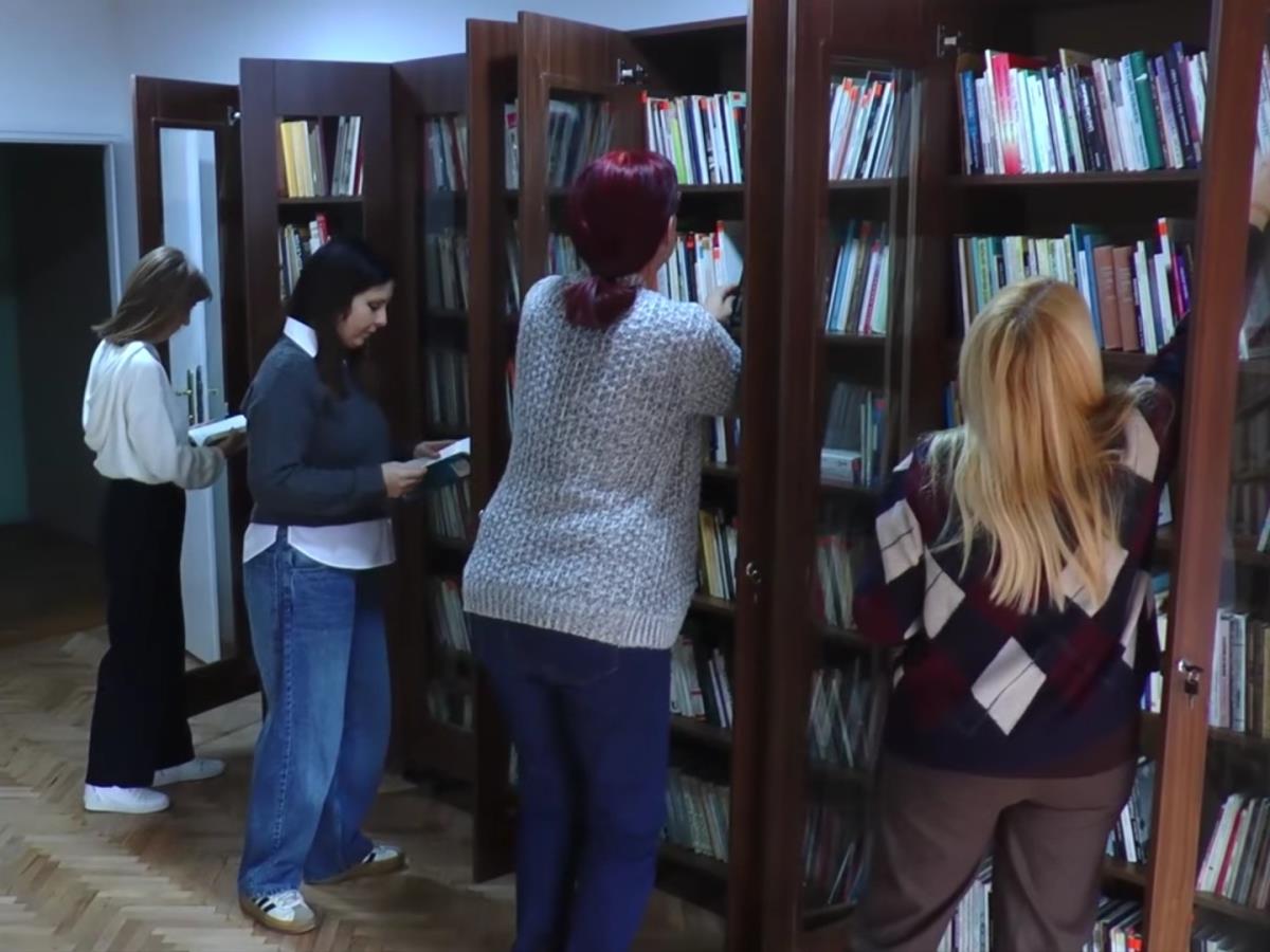 Foto NB Miloš Trebinjac - Bajina Bašta - Biblioteka - zbirka Radovana Popovića (14).jpg