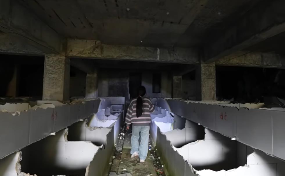 Kuća na planini u Kini - iznutra