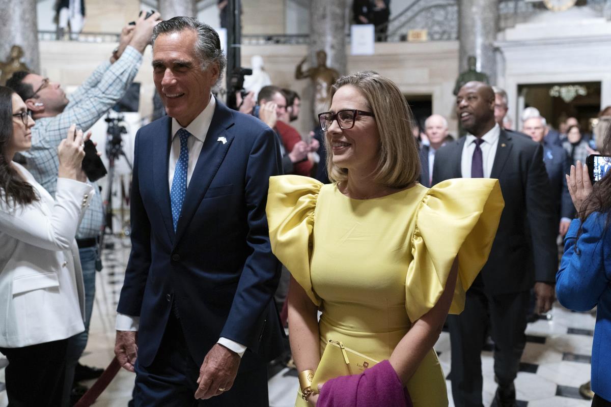 Kirsten Sinema (4).jpg