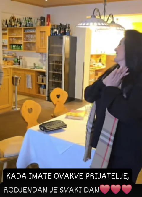 Dragana Mirković slavi rođendan