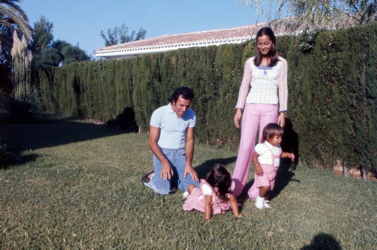 Hulio Iglesijas i Izabel Prejsler sa decom