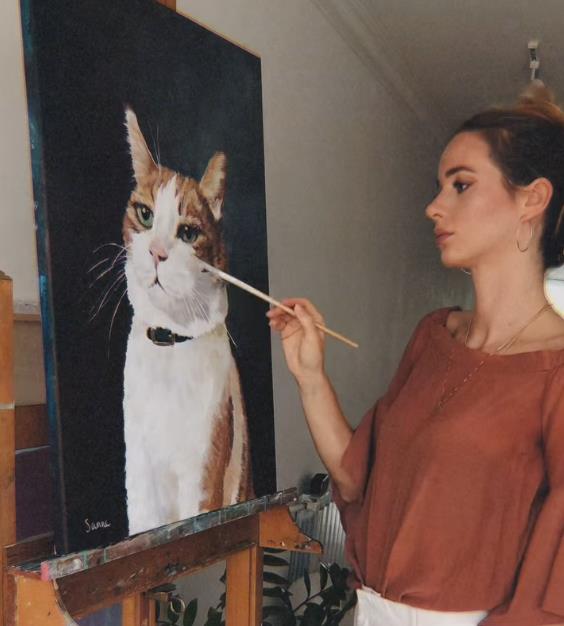 Suzan Delilović sa četkicom u rukama u svom studiju u Splitu