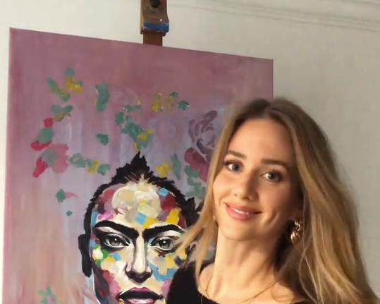 Suzan Delilović u svom studiju u Splitu