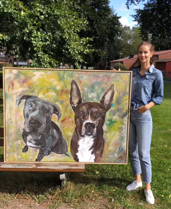 Suzan Delilović sa četkicom u rukama u svom studiju u Splitu (9).png