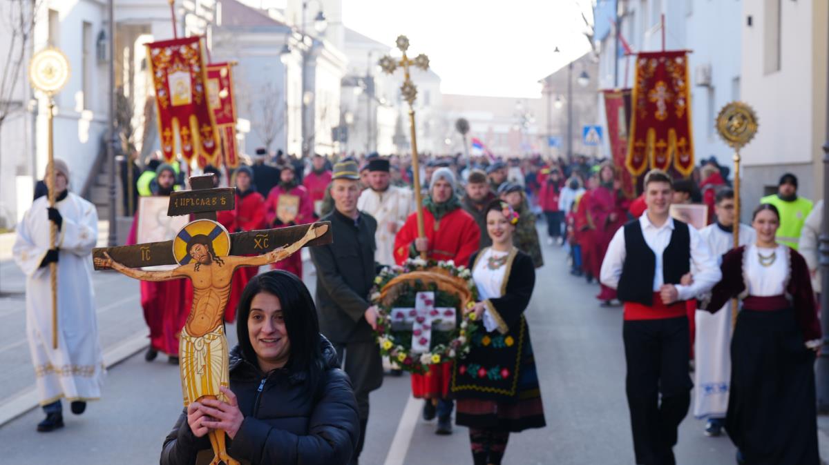 Bogojavljenje plivanje Časni krst Čačak (6).jpg