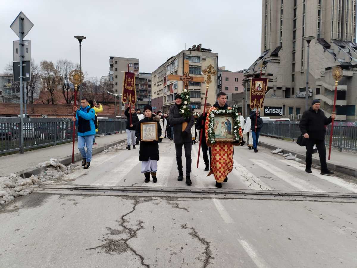 Bogojavljenje plivanje Časni krst Užice (2).jpeg