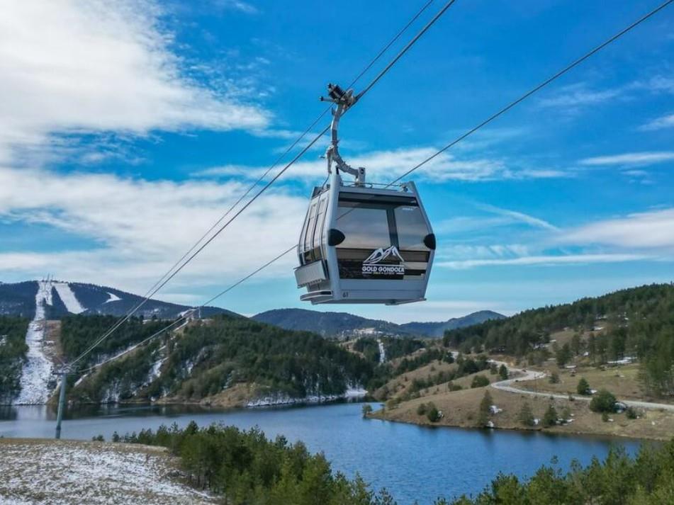 Foto - Gold gondola.jpg