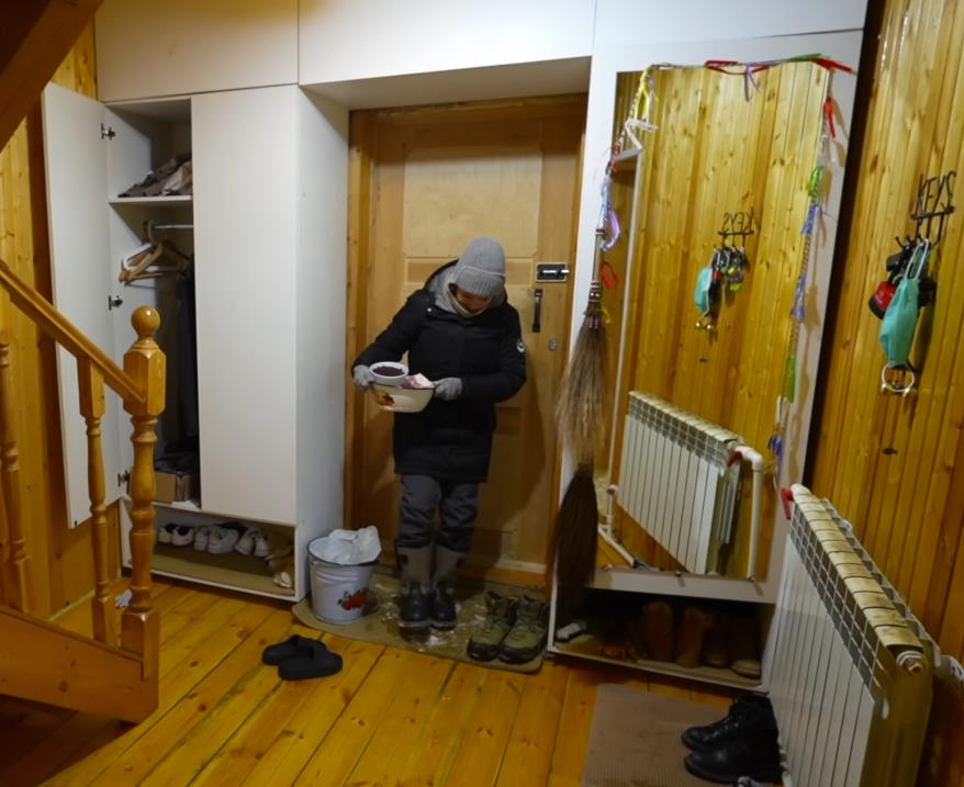 Majka sa bebom u Jakutsku na ekstremnoj hladnoći (9).png