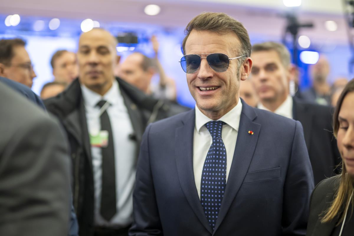 macron01 EPA Gian Ehrenzeller.jpg