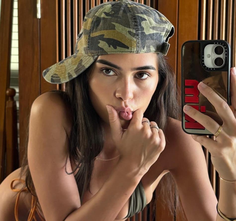 Kim Turnbul snaja Bekamovih, devojka Romea Bekama (5).jpg