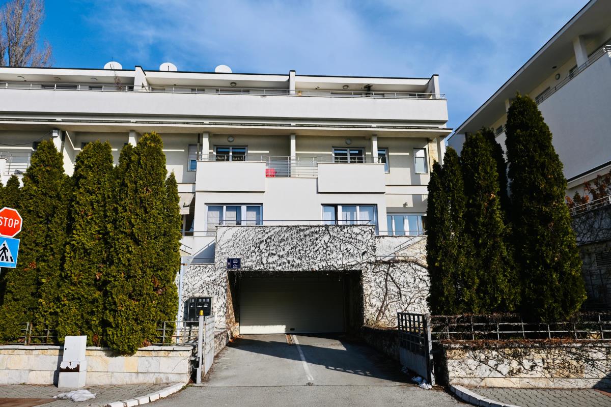 "MORALA BIH PRVO DA GUGLAM O KOME JE REČ" Oglasila se Jelena Karleuša nakon izjave Sandre Rešić, usledio brutalan odgovor